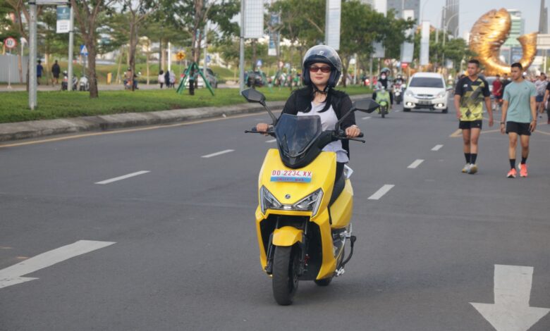 Pakai United E-Motor di Awal Tahun, DP Rp1 Juta dan Gratis Sepeda.