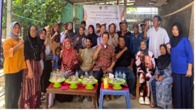 Foto bersama antara Mitra dan Tim Pengabdian UNHAS
