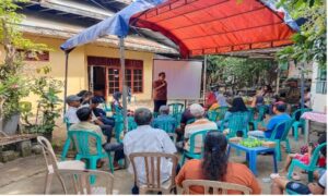 Ir. Edison Saade, MSc., membawakan materi tentang budidaya ikan lele dumbo dan teknologi pembuatan pakan GELnat untuk ikan lele dumbo