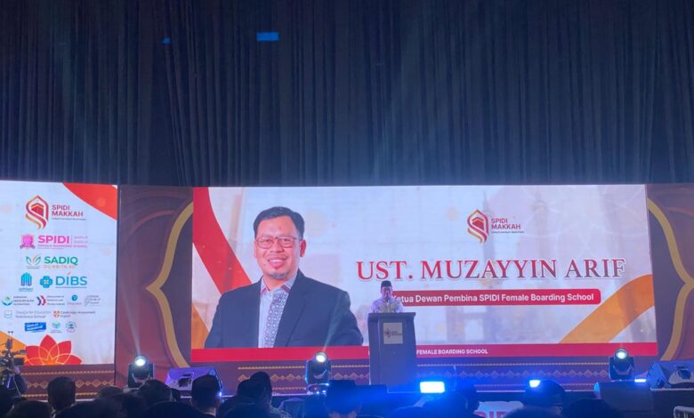 Ketua Dewan Pembina SPIDI Female Boarding School, Ustadz Muzayyin Arif saat Grand Launching SPIDI Makkah