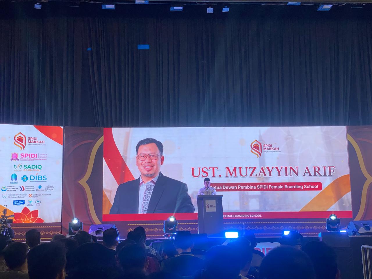 Ketua Dewan Pembina SPIDI Female Boarding School, Ustadz Muzayyin Arif saat Grand Launching SPIDI Makkah